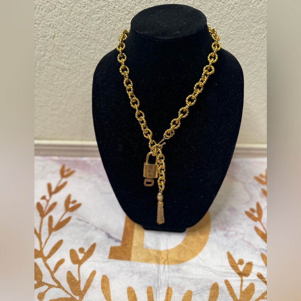 Louis Vuitton Lock & Key #316 Vintage 10K Gold Accents Teardrop Tassel Necklace - Picture 7 of 15